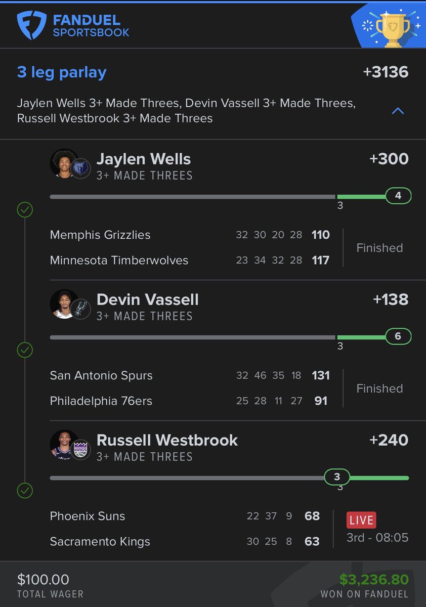 Mi_plays tweet media