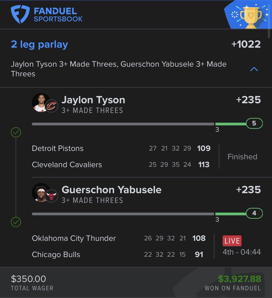 Mi_plays tweet media