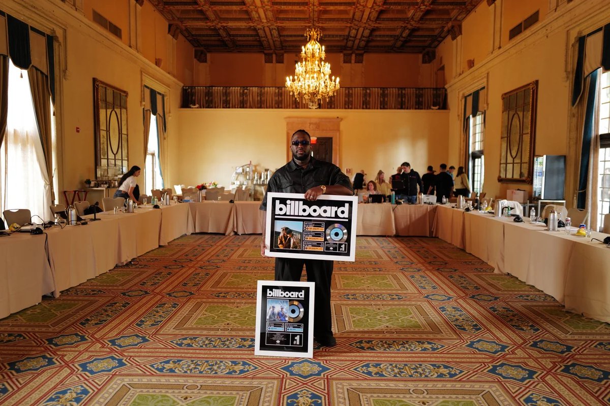 itsdaramola's tweet photo. Might be the first home born Nigerian to be signed to a Latin record label. Sony Latin to be specific. Also.. had 2 number Latin records on billboard last year. Danny Ocean x Kapo, and Wisin x Kapo. All within months of each other. https://t.co/3psyPomNqS