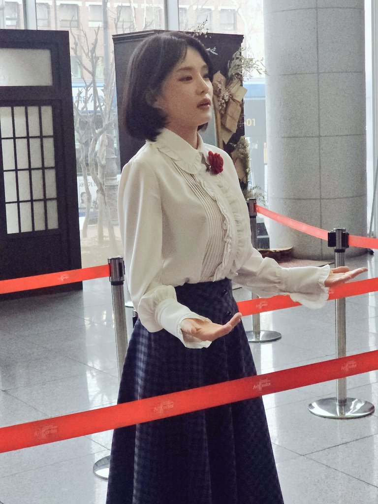 혠카루가 보이는 것보다 더 가까이 있음...