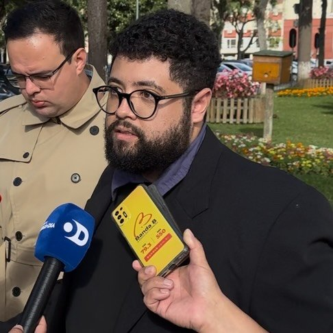 republiqueBRA's tweet photo. 💥 Pré-candidato a deputado estadual Willian Rocha, do Paraná, defende a pena de morte e a decapitação em praça pública do criminoso que espancou e m*tou um senhor de 83 anos que tinha apenas R$ 4 na carteira durante assalto em Toledo (PR). https://t.co/OxVZsNgESp