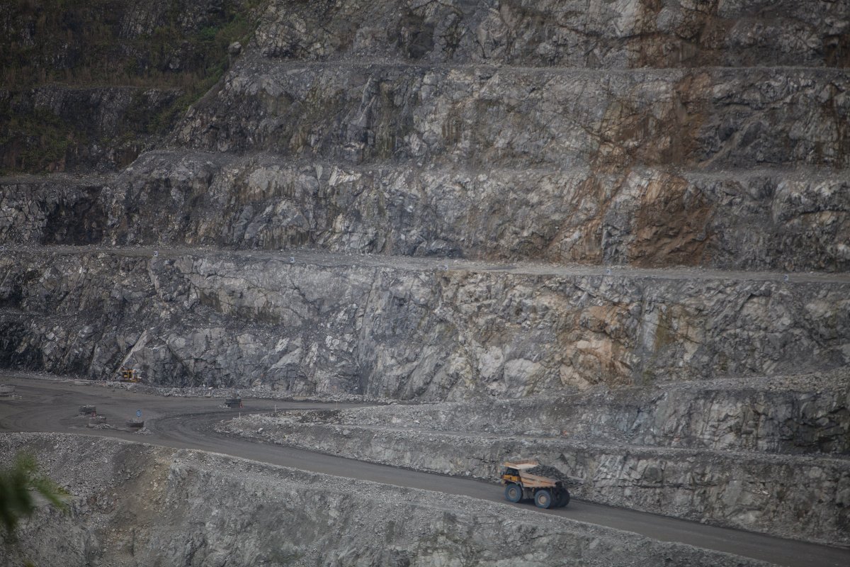 Oikoumene's tweet image. Africa's resources rarely reach its people. This Lent, faith actors demand mining justice. #ClimateJustice #GlobalSystemicCarbonFast  @AaccCeta

🔗 ow.ly/ze0050Ypcnb