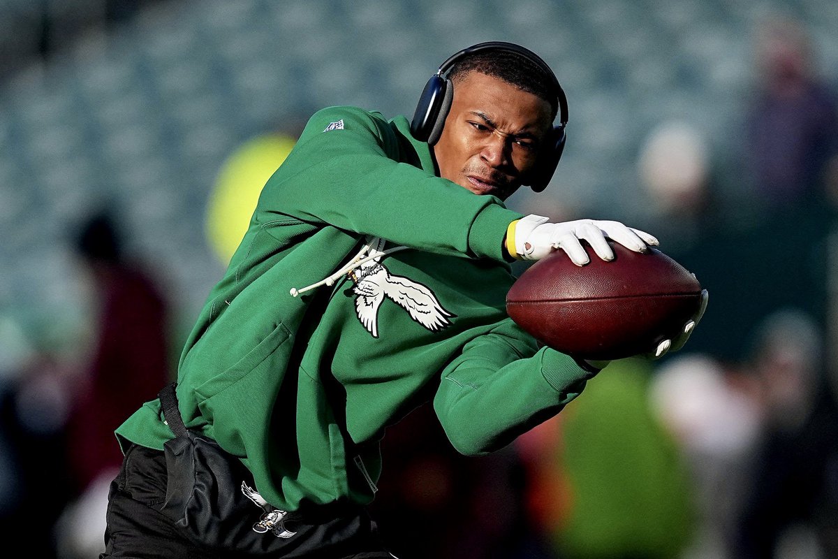 _EagleTimes's tweet photo. TRUE OR FALSE: Devonta Smith could be the Eagles WR1. https://t.co/pChuxPcJKv
