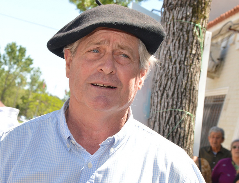 uruguayaldoo's tweet photo. ¡EL BLINDAJE FUNCIONÓ! GUILLERMO BESOZZI SE SALVÓ DE LA JUSTICIA. 
Parece que en Soriano la corrupción es un cuento chino. La fiscal Luisa Vago pidió el SOBRESEIMIENTO DE GUILLERMO BESOZZI y todos sus jerarcas. Después de un año de imputaciones y de haber perseguido a la fiscal anterior hasta sacarla del caso, ahora dicen que "no hay nada".
https://t.co/YCwherfdRk