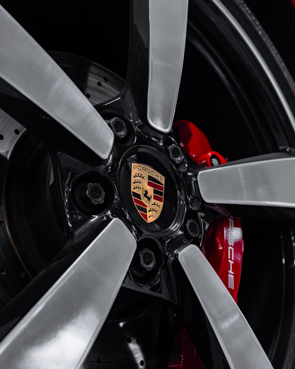 PorscheRiversid's tweet image. Need a mid-week pit stop? We've got you covered at Porsche Riverside.❤️
Schedule your next service through the link in our profile.🔗
#porscheriverside #riversideporsche #porscheusa #porschedealer #porscheexperience #riverside #inlandempire #porschelove #porscheclub #porsche