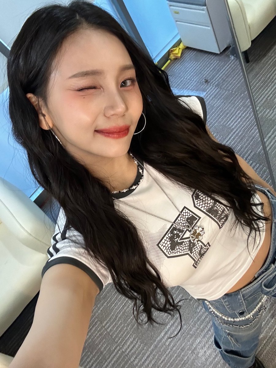 𝔖ǝaso͞n 𝑜𝑓 𝐌o͞chis tweet media