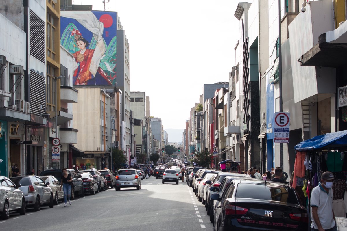 Insper's tweet image. Desafios na gestão dos espaços urbanos impulsionam agenda integrada de cursos do Laboratório Arq.Futuro do #Insper. 

Formações em #placemaking, #ESG e regulação urbana ganham novas turmas em março. 

Siga o fio 🧶