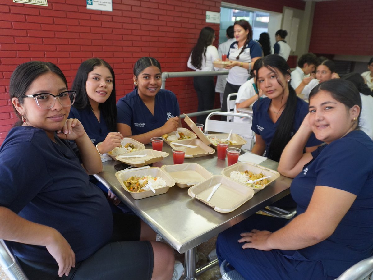 🍱 Más de 500 aprendices diarios recibirán el fiambre nutricional, una apuesta cultural y nutritiva que impactará durante todo el 2026.

💛 Bienestar que forma y transforma.
📍 SENA Regional Huila
#FiambreNutricional #SenaHuila #Bienestar