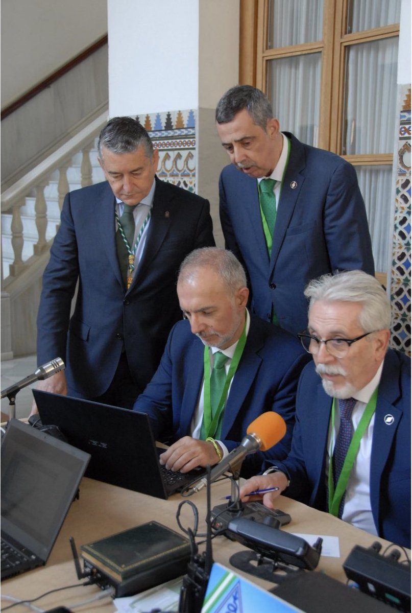 EA7URS * URE Sevilla 🇪🇸 tweet media