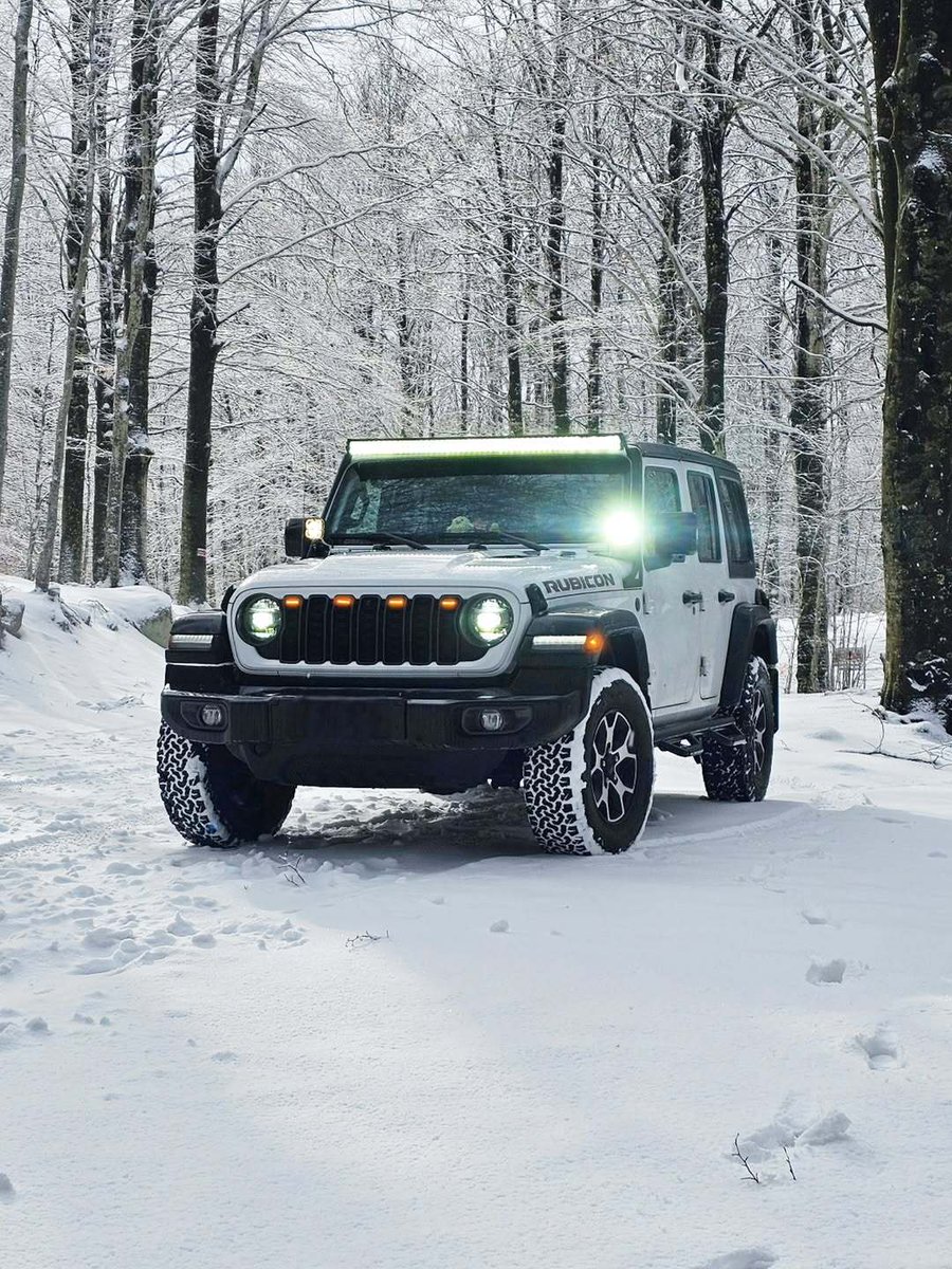 Les sentiers sont loin d’être secs.
La neige est encore bien présente.

La relâche arrive — et le #KO3 est prêt pour ce qu’il reste sur le terrain.

#BFGoodrich
#ConcuSurBFG
#KO3
#DeQuoiEsTuCapable

📸 IG // alessiofunghi95