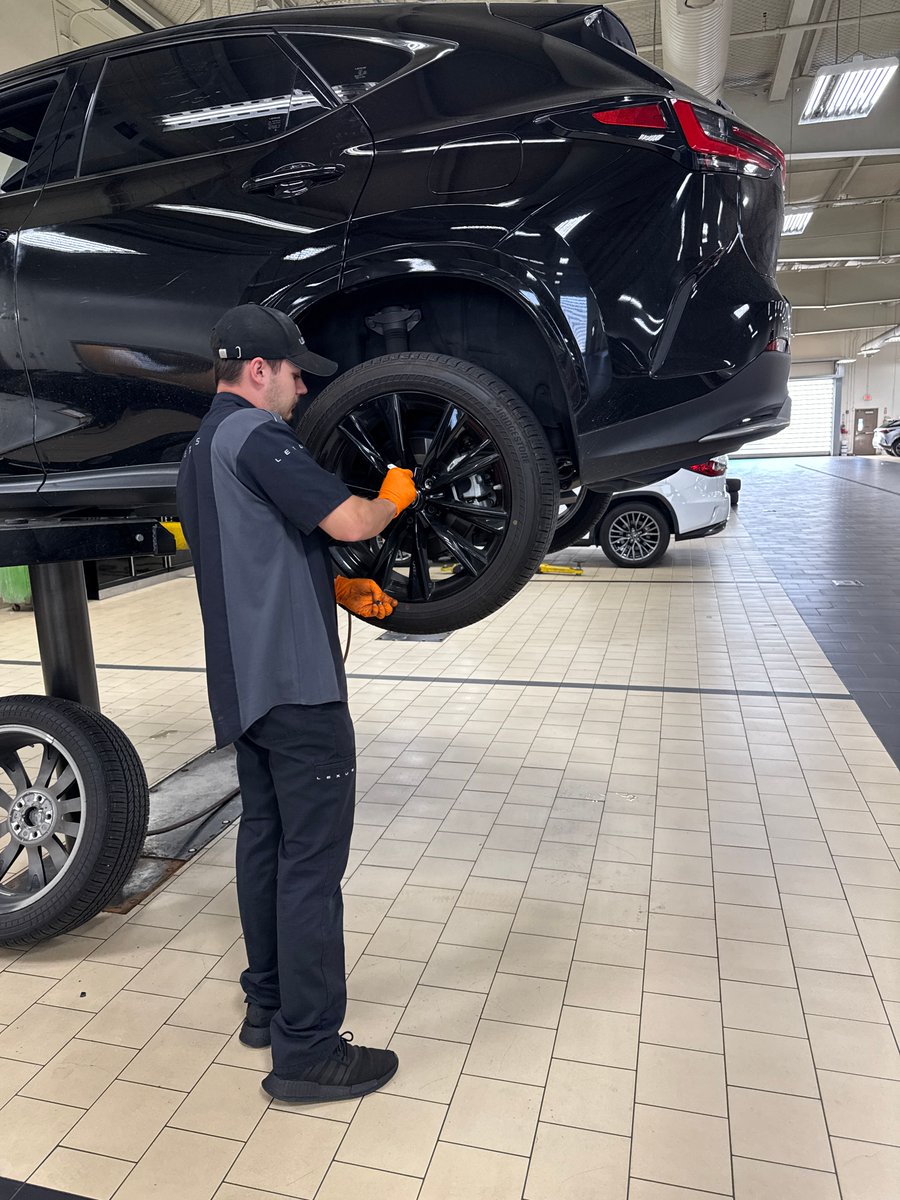 Lexus of Tulsa tweet media