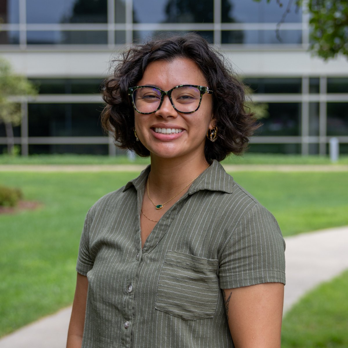 IowaCitySchools's tweet photo. #SchoolSocialWorkWeek Meet Sarah Nunez, our Districtwide &amp; Twain Elementary SFA. Sarah's role helps remove barriers to everyday success, whether that’s providing academic support, addressing social-emotional needs, or connecting families with community resources. https://t.co/Lbk9KkAusH