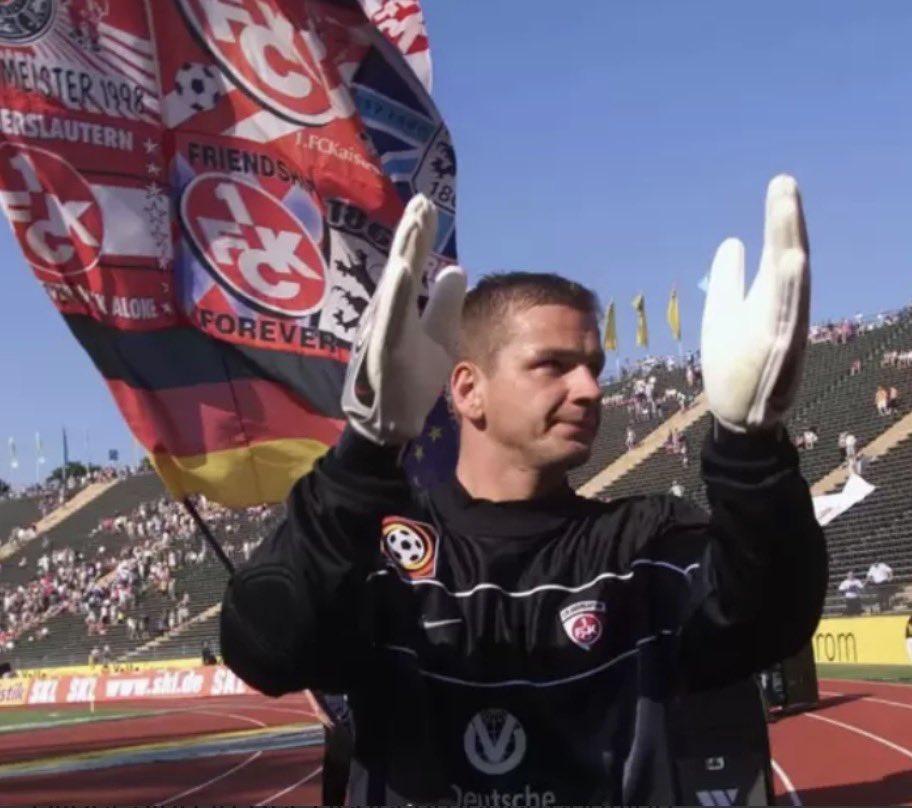 Machs gut #GeorgKoch ..😥
Viel zu früh zum gehen .. 
Ich denke gern an dich und deine Zeit beim #FCK auf dem #Betze zurück ..
Warst einer von uns , und wirst fehlen ..!! #Lautre