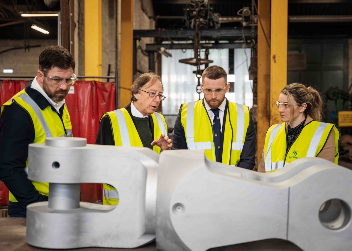 Defence Equipment & Support tweet media