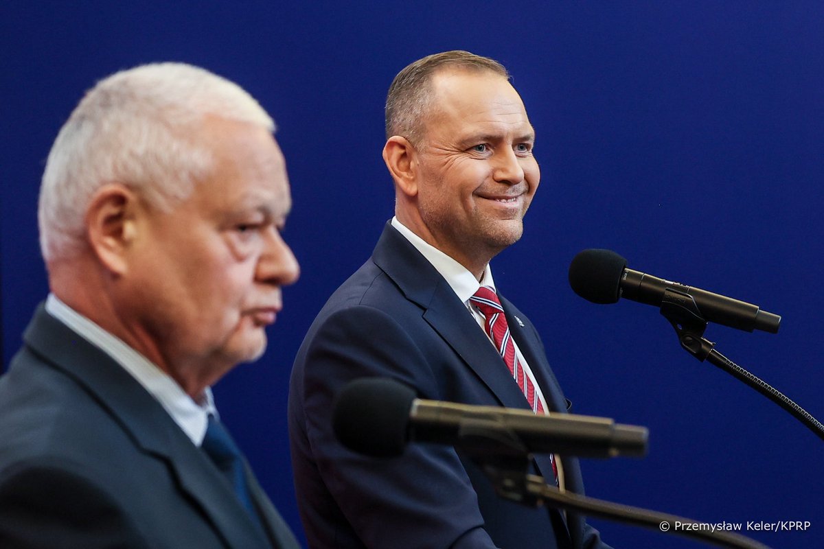 Mamy dla SAFE konkretną, polską, bezpieczną i suwerenną alternatywę, która nie będzie wiązała się z żadnymi odsetkami finansowymi, więc jest to SAFE 0%.

Jeśli będzie taka potrzeba to Kancelaria Prezydenta, by usprawnić ten proces, wyjdzie z inicjatywą ustawodawczą, która - mam