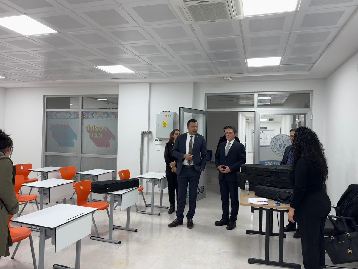 surkaymakamlik's tweet photo. 📍İyaz Bin Ganem KYK Yurdu

Kaymakamımız Sn. Hasan AKBULUT, Kaymakam Refiki Hasan BUDAK ve Sur Gençlik ve Spor  Mdr Ferzande LALE,iftar programına katılım sağlamışlardır

Program sonrasında incelemelerde bulunarak yürütülen faaliyetler hakkında bilgi almışlardır
@hasanakbulut24 https://t.co/gKw2UD87It