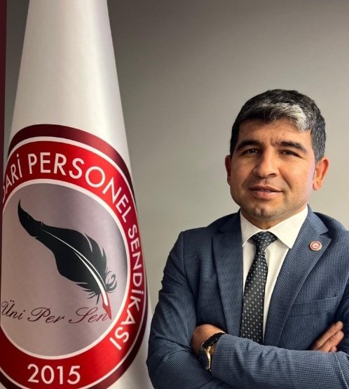 Üniversitelerde görev yapan idari personel yer değişikliği nedeniyle torpil peşinde koşmak istemiyor. Toplu sözleşmelerde alınan kararlar yerine getirilmeli, merkezi tayin sistemi kurulmalıdır. 
Yükseköğretim Kurulu'nun geçtiğimiz yıl yapmış olduğu çalışma geliştirilerek puana