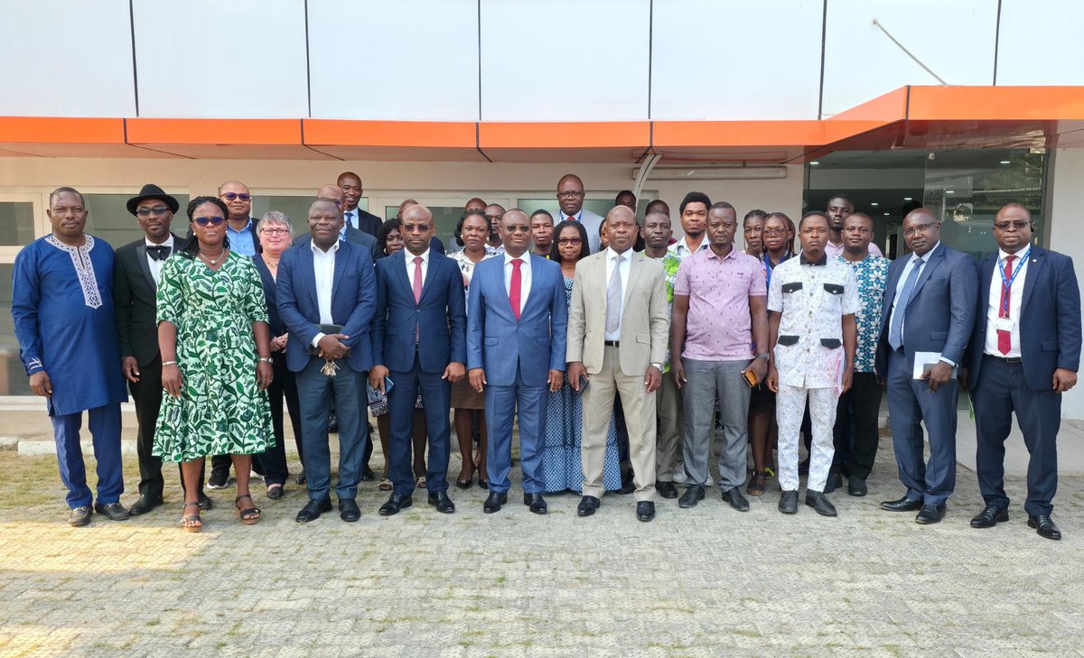 SOCIETE DES POSTES DU TOGO tweet media