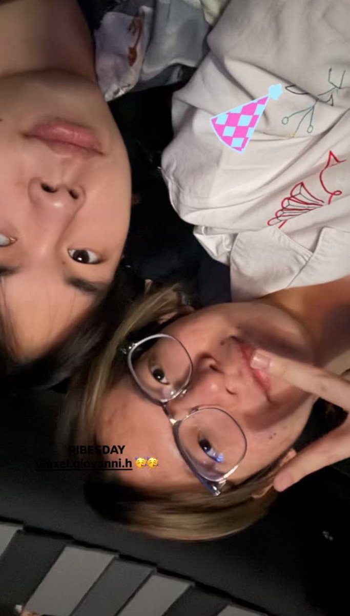 randyrineeyy07's tweet photo. selalu lucuuuu. makasi udah goxel please lucu selama lamanyaa yaaa 🥹

#axelots #govert https://t.co/GcOXa9sOev