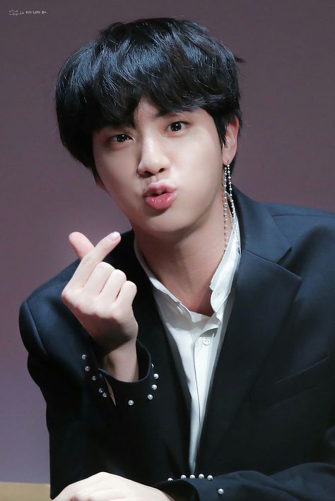 april_nat's tweet photo. BTS IS SEVEN
BTS IS 7
Forever will be 7
7-1=0
ARIRANG COMING SOON
WE LOVE YOU JIN 
ALWAYS BY YOUR SIDE JIN
✨💜💜💜💜💜💜💜✨ https://t.co/4qvQtv7Nw8