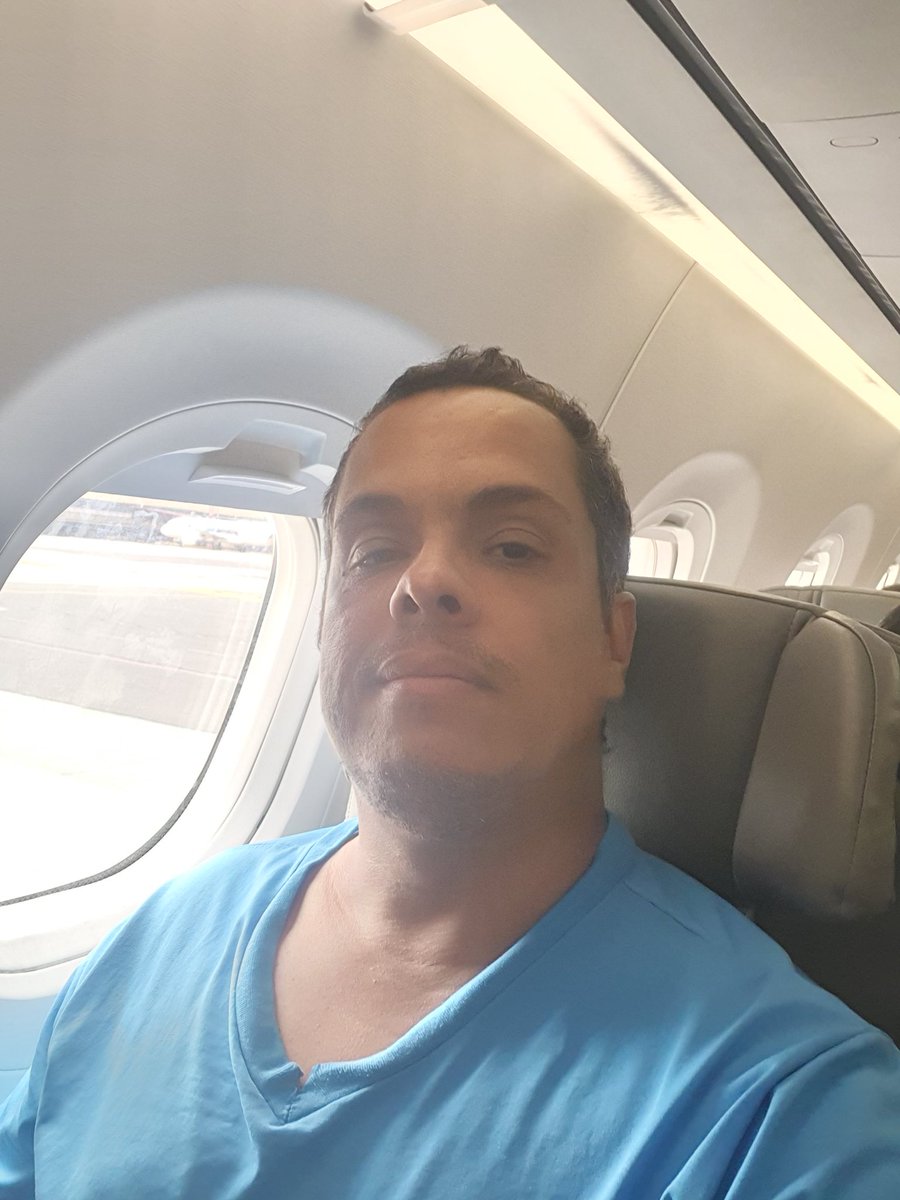 markimipn2's tweet photo. Tomara que o dono da Azul não cometa nenhum crime daqui 4 anos.. https://t.co/9QqADgMqIO