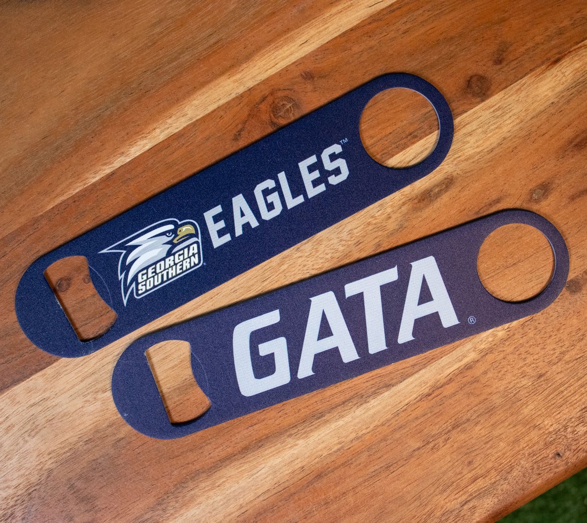 SXCStatesboro's tweet photo. Tailgates for all events this weekend and beyond are about to be upgraded!
#gata #georgiasouthern #sxc #bottlecap #bottleopener #gsueagles
https://t.co/hkkk1FRQe0 https://t.co/Iik9PYidrs