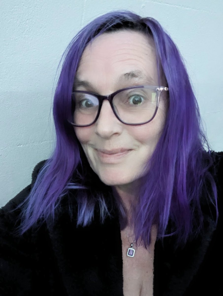 Claire Behind The Hair tweet media