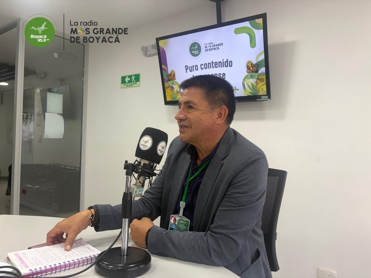 Boyaca95_6FM's tweet image. #En Cabina|BoyacáEsNoticia
Nos acompañó, el secretario de Gobierno, Mauricio Reyes, habla sobre las medidas de seguridad para la jornada electoral.
Más de 4.500 hombres del Ejército y la Policía garantizarán el desarrollo seguro del proceso democrático en Boyacá.