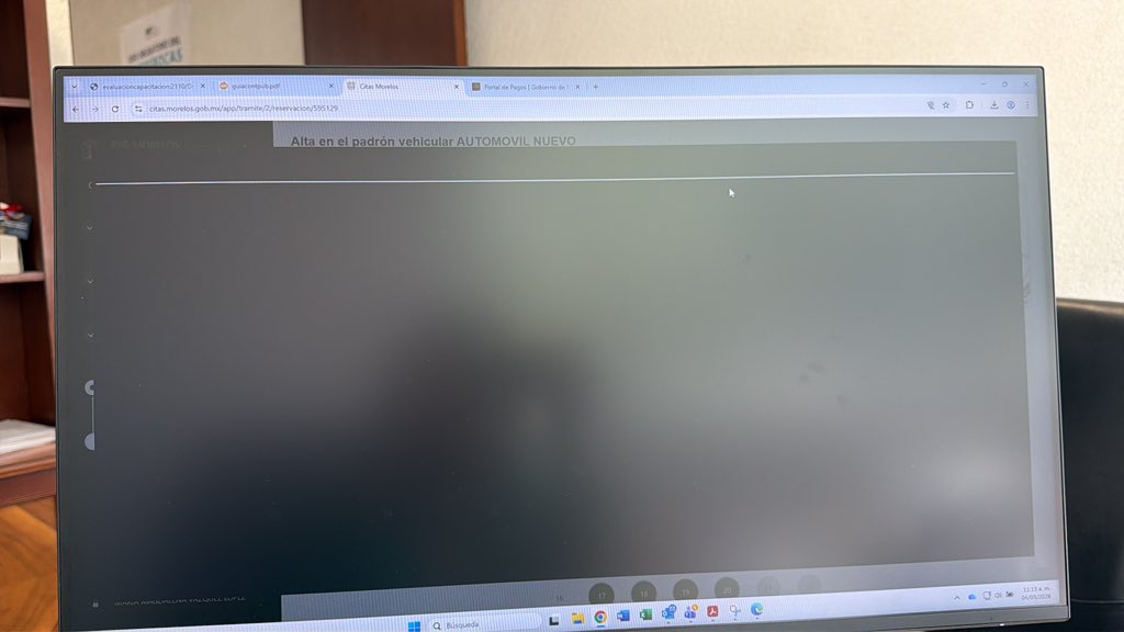 karlarosv's tweet photo. @GobiernoMorelos  que mala es su página para sacar unas placas, es lentísima y se traba horrible… como se si termine mi solicitud si lleva 10 mins así? https://t.co/rFkUKIateI