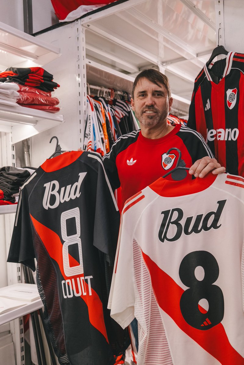 Esos colores que llevás 🤍❤️🤍