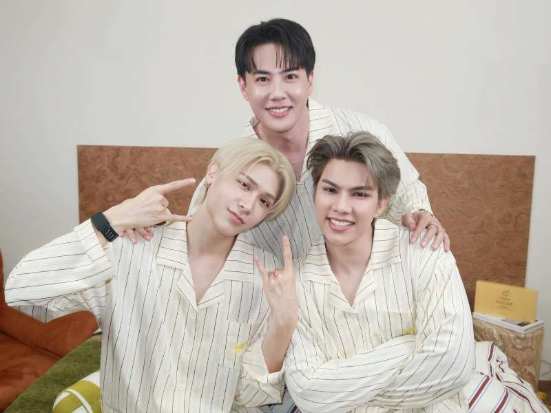 Thank you P' Jern for always take good care of FortPeat 🥰

FORTPEAT FOAMDREAM LIVE
#FoamDreamnightwithFortPeat 
#Peatwasu