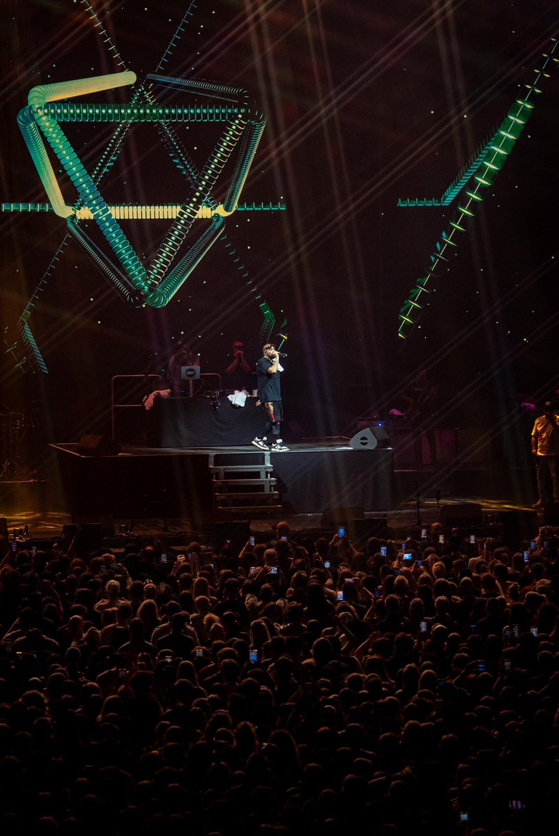 duttypaul's tweet image. Much luv 2 #Germany 🇩🇪 MAD energy an vibes! 🔥 #Zurich get ready to turn it UP 2nite…🇨🇭#TimelessTour 🔊