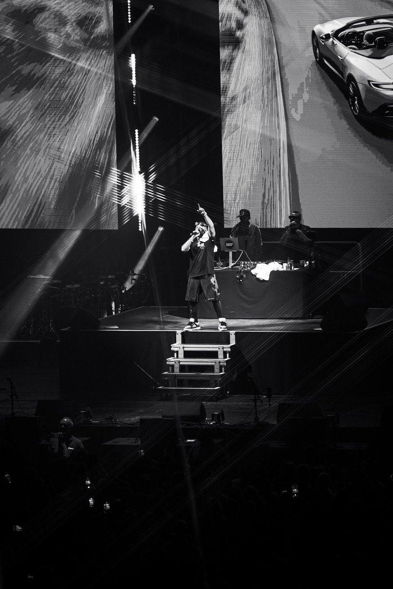 duttypaul's tweet image. Much luv 2 #Germany 🇩🇪 MAD energy an vibes! 🔥 #Zurich get ready to turn it UP 2nite…🇨🇭#TimelessTour 🔊