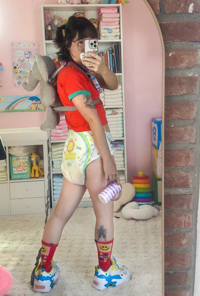 Iridis toddler 💞👑🏳️⚧️ tweet media