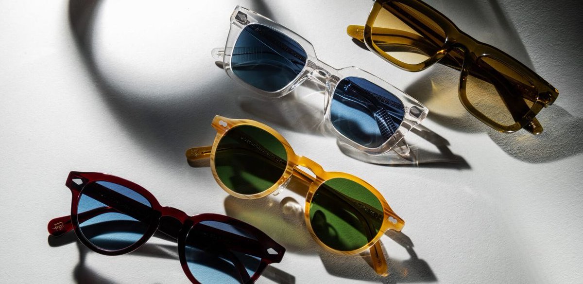 🕶️ The most popular sunglasses brands in the world (2024-2026):

1. Ray-Ban 😎☀️
2. Oakley 🕶️🔥
3. Gucci 👑✨
4. Prada / Miu Miu 💎👜
5. Versace 🔥🌟
6. Dior 💎😎
7. Tom Ford 👑🕶️
8. Maui Jim 🌴☀️
9. Costa Del Mar 🏖️🕶️
10. Carrera 😎✨