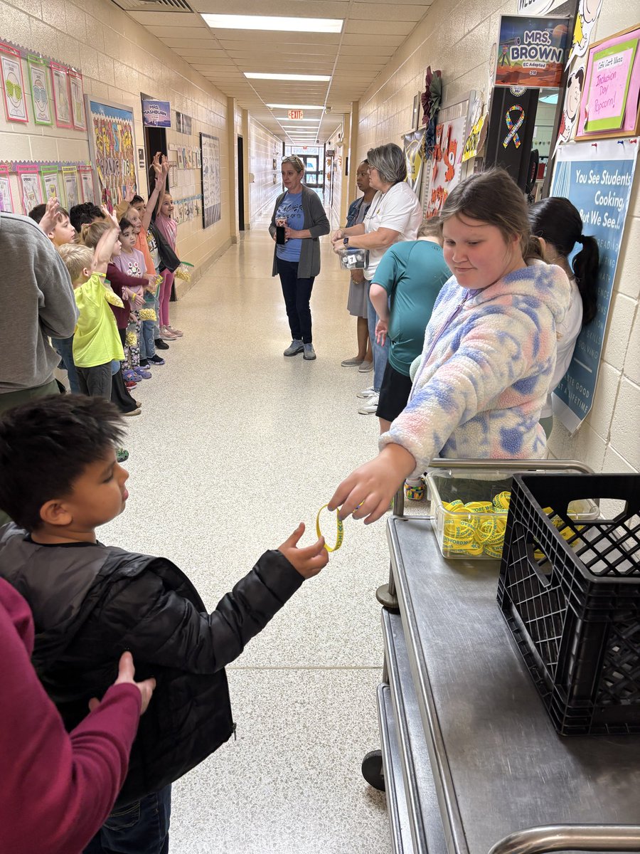 Lead_with_Z's tweet photo. This is what Inclusion Day looks like at Hasty! 💙
Everyone belongs. Everything Matters. #inclusionmatters #inclusionday #TheWildcatWay https://t.co/HcAw3FcjP3