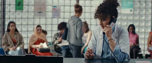 moonsgfg's tweet photo. La maison des femmes de Melisa Godet :

C’est un film qui nous parle des violences sexistes et sexuelles que subissent les femmes chaque année. À travers ce film, on voit à quel point c’est encore d’actualité et qu’il est important d’en parler encore et encore, et de nous éduquer sur le sujet. Il est important d’écouter les appels des femmes, la moindre alerte, de croire les victimes et de ne jamais minimiser leurs paroles. Ce film traite des différentes violences, notamment l’excision et ses conséquences : on n’en parle jamais assez. C’est un film très dur et très touchant, j’en suis sortie en larmes.

allez tous le voir ‼️‼️‼️