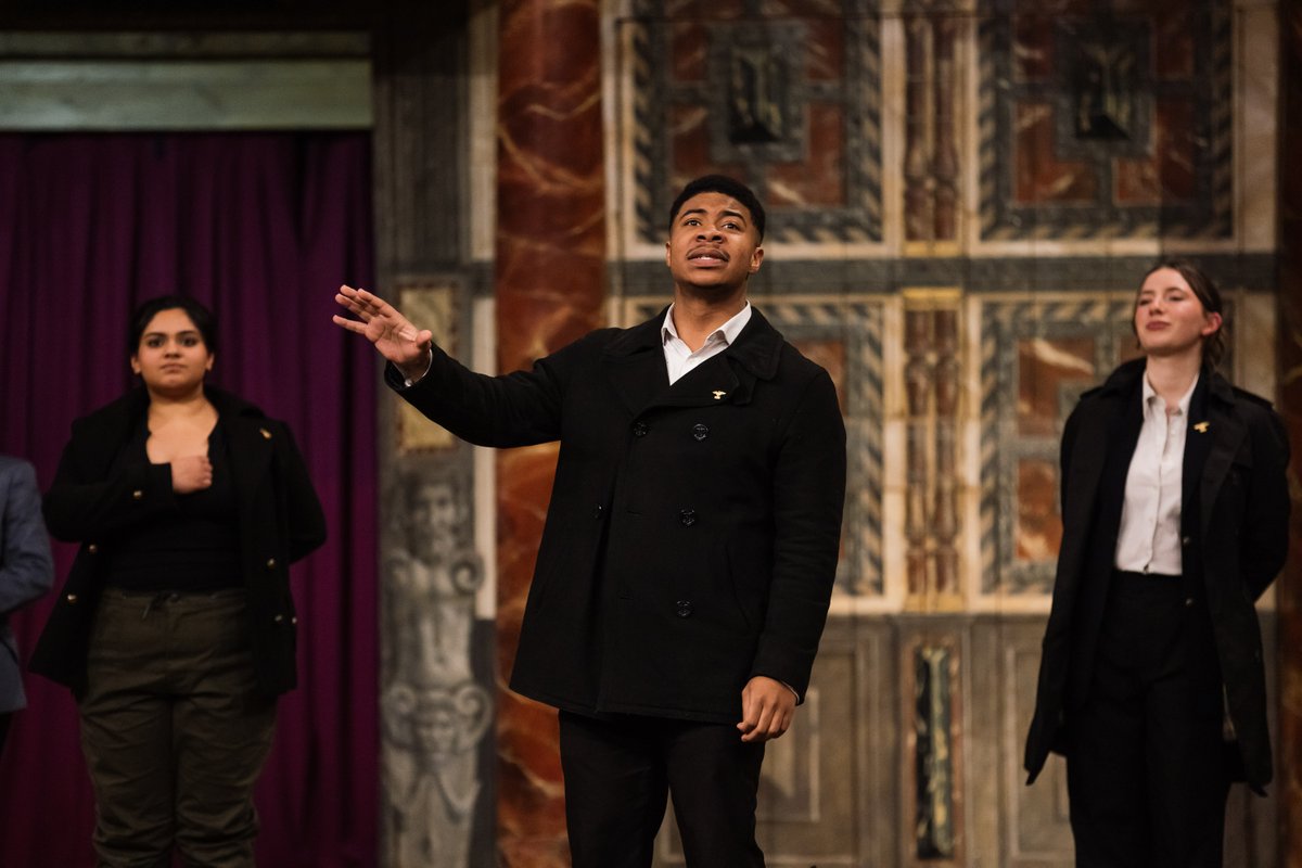 MasonGross's tweet photo. Bravi to our fourth-year actors: They presented "Titus Andronicus" over 2 nights at @The_Globe in London last month as a culmination of their study abroad experience at the renowned theater. Rutgers Conservatory at Shakespeare's Globe was established in 2003. 📸: Cesare De Giglio https://t.co/UKHxeUjdqc