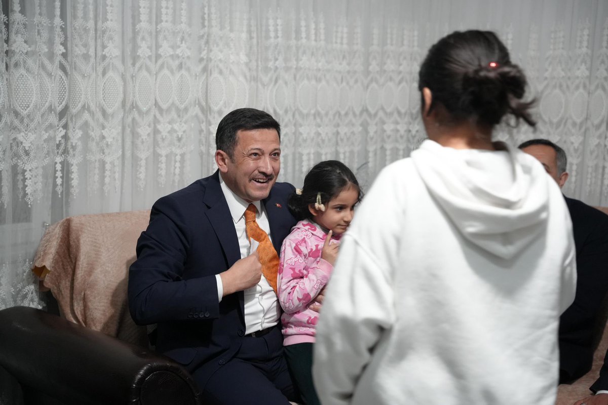 Serhat şehrimizde İftara 5 Kala programında vatandaşlarımıza ikramda bulunduk. Sonrasında kurulan gönül sofrasında kıymetli  dava arkadaşlarımızla iftar açtık.

Ramazan’ın bereketini, kardeşliğini, sıcaklığını ve aynı ideale yürüyen yüreklerin samimiyetini hep birlikte hissettik.