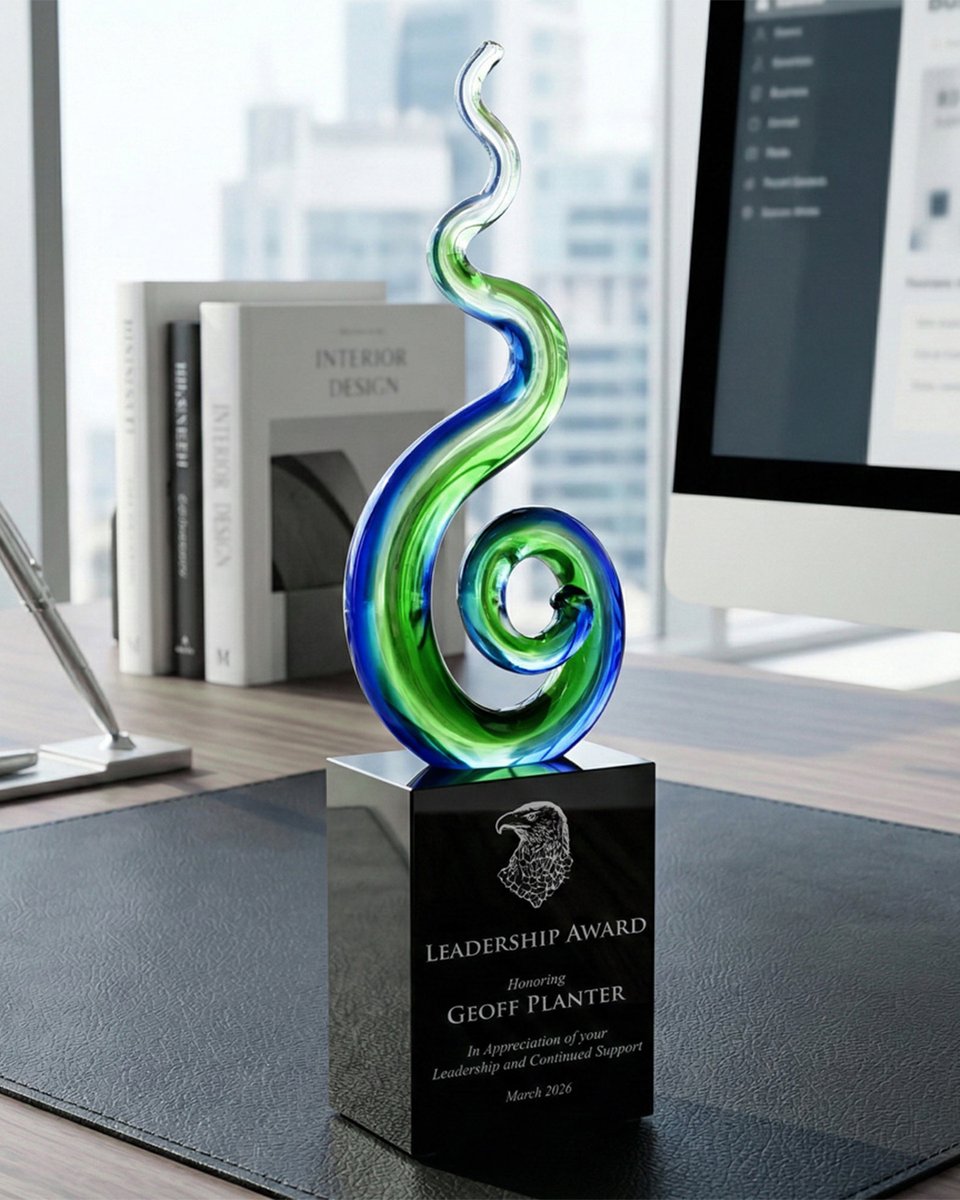 No good deed goes unnoticed!
Show your staff your gratitude with meaningful tokens of appreciation. 

From now until 3/15, shave 10% off desktop plaques with code SERVICE1026 crystalplus.com/recognition-de…

#Awards #PersonalizedGifts #Corporate #EmployeeAppreciation #Plaques