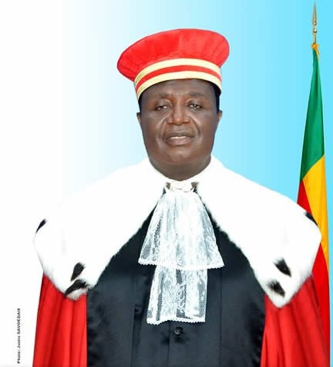 *Bénin - Cour Suprême :* 

*Le Président reconduit pour un second mandat*

visages-du-benin.bj/benin-le-presi… 

#Benin, #VisBen, #wasexo, #CourSupreme

Notre chaîne WhatsApp 

whatsapp.com/channel/0029Va…