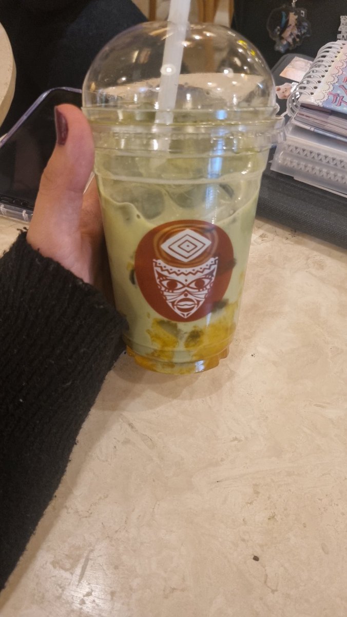 elyza 🐱 tweet media