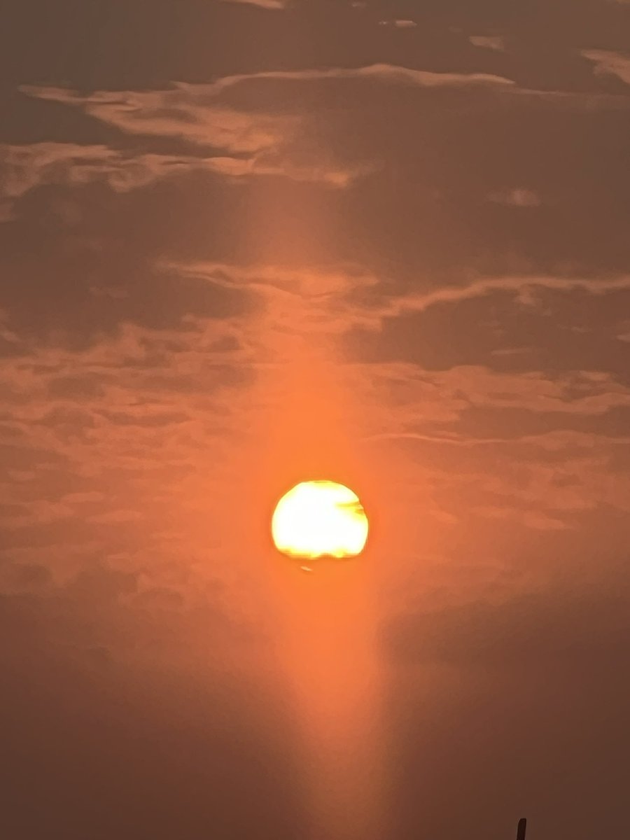 daniel_osez's tweet photo. Sunset 🌅 4MAR26 https://t.co/sD4ULRLZGI