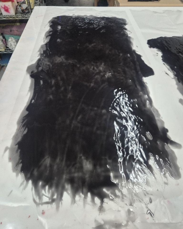 raptorprops's tweet image. Gotta love some black blood drags 💉🩸

#raptorprops #sfxartist #sfx #seattlesfx #fakeblood