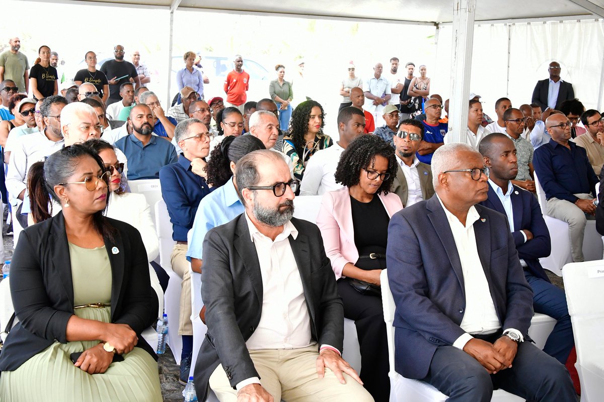 EU in CV tweet media