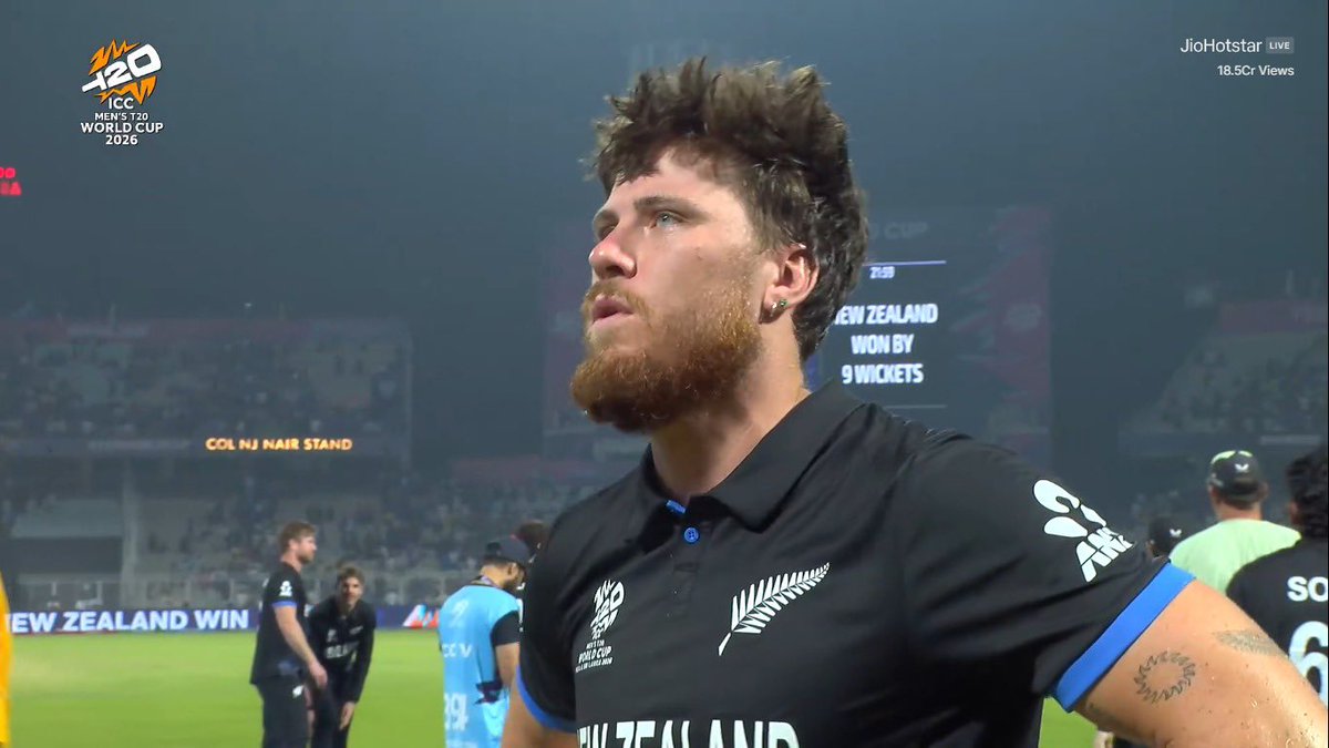 SheR•ALI tweet media