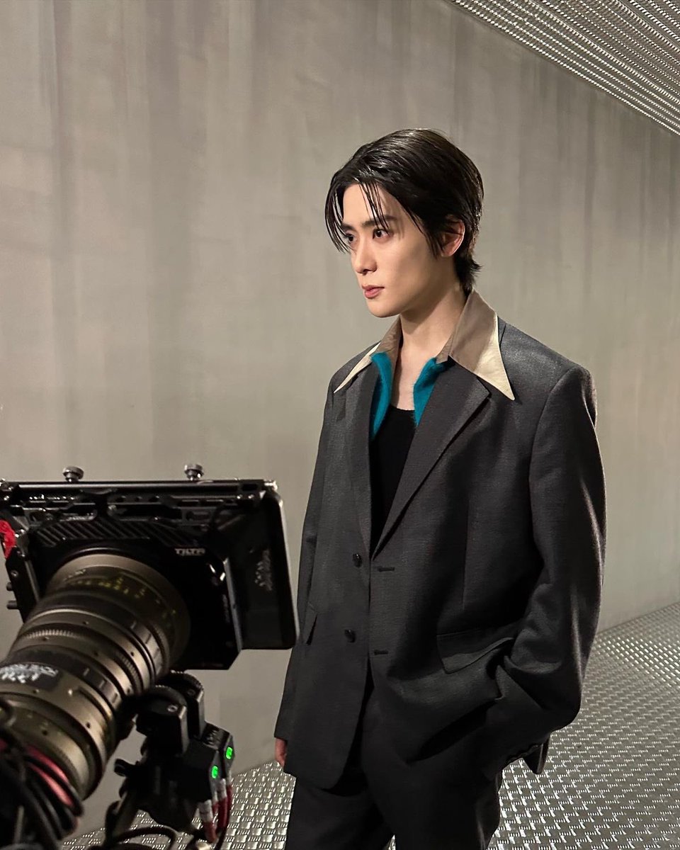 สวัสดีค่ะคนสวย มาคนเดียวหรอคะ แฟนไปไหนละ

อือ มาคนเดียว ไม่มีแฟน เลิกกันแล้ว

ที่รัก ไม่เอาาา เค้าไม่เลิกกกก

….