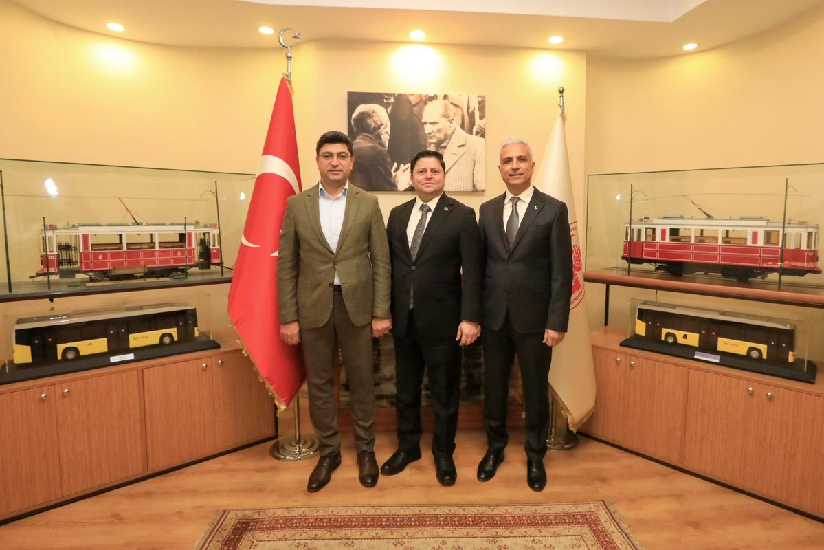 Maltepe Belediye Başkanımız Sayın Esin Köymen, Kadıköy Belediye Başkanımız Sayın Mesut Kösedağ’a <a href="/ietttr/">İETT</a> ziyaretleri için teşekkür ederiz.