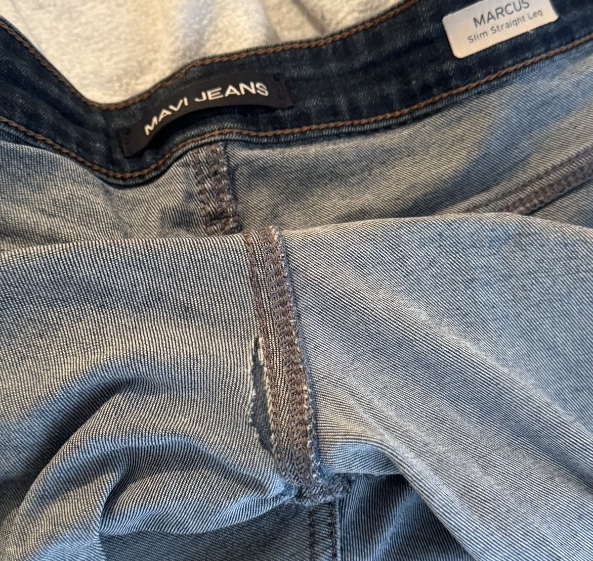 Mavi ürünlerine yönelik şikayetler artıyor

Bir müşteri, “Altı ay olmadı alalı, hemen bu hale geldi. Rezil oluruz diye dışarıda giymeye korkuyoruz, paramızla mağdur olduk” sözleriyle tepkisini dile getirdi.