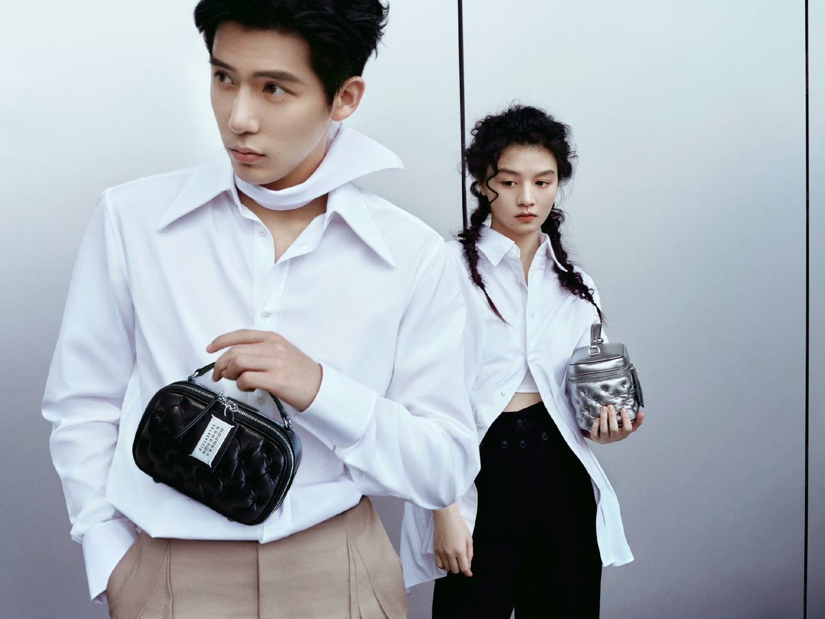 MANOWVIP's tweet photo. Wang Anyu & Chun Xia @ Maison Margiela
#WangAnyu #ChunXia https://t.co/fROU3R1T5L